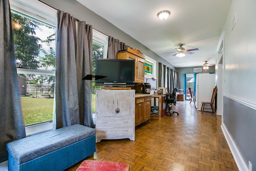 Image 14 of property listing at 205 N 9th Street, Ballinger, TX 76821
