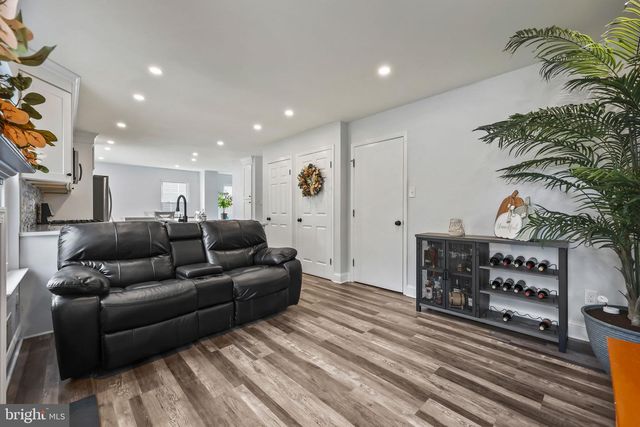 14 KRISTOPHER DR, Hamilton, NJ 08620