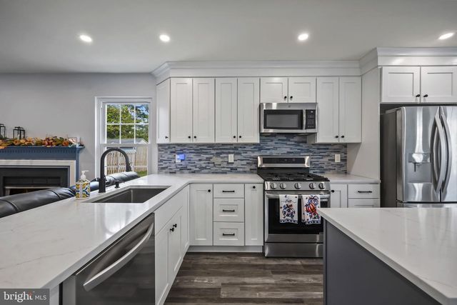 14 KRISTOPHER DR, Hamilton, NJ 08620