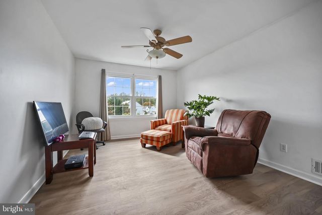 14 KRISTOPHER DR, Hamilton, NJ 08620