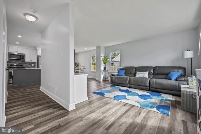 14 KRISTOPHER DR, Hamilton, NJ 08620