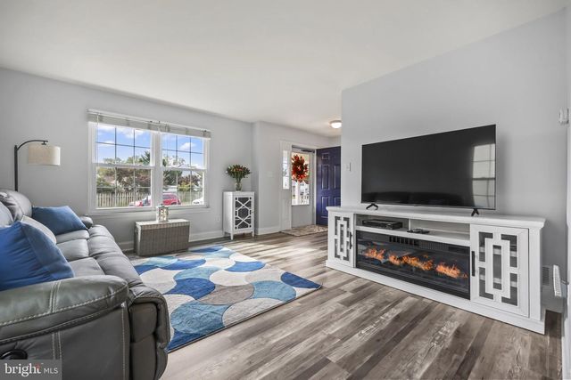 14 KRISTOPHER DR, Hamilton, NJ 08620