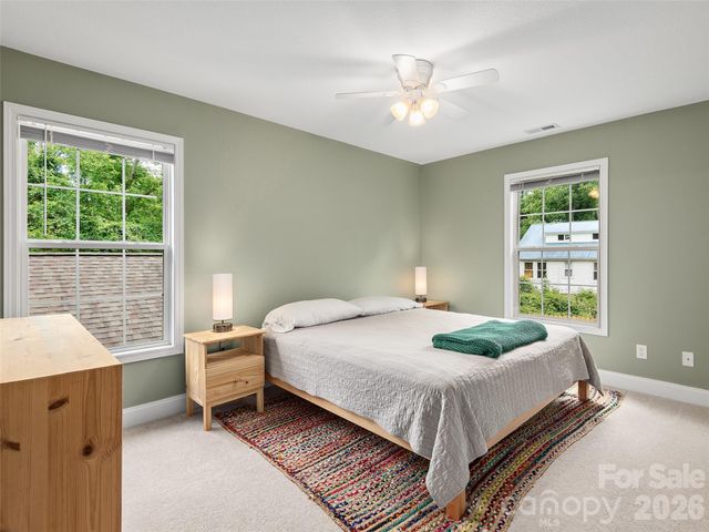 64 Springside Road, Asheville, NC 28803
