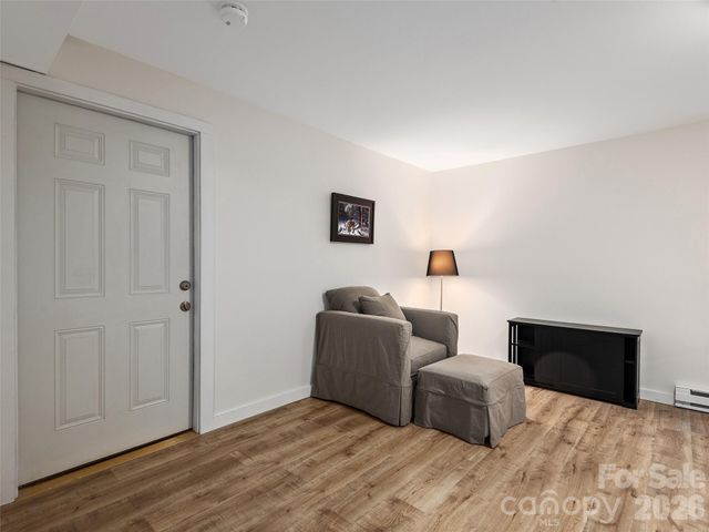 64 Springside Road, Asheville, NC 28803