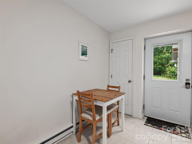 64 Springside Road, Asheville, NC 28803