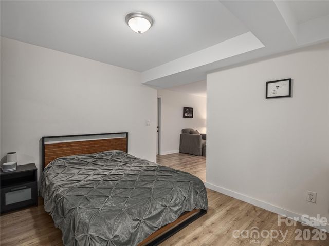 64 Springside Road, Asheville, NC 28803