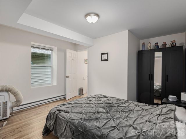 64 Springside Road, Asheville, NC 28803