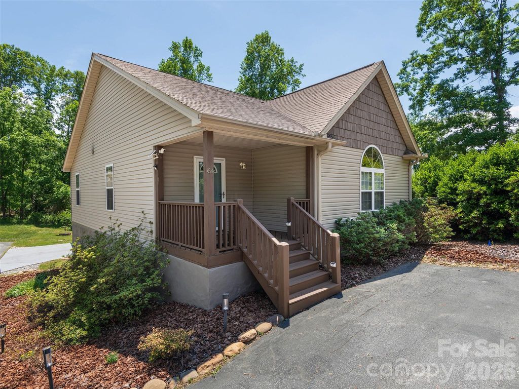 64 Springside Road, Asheville, NC 28803