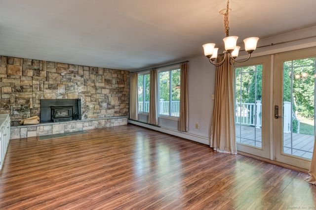 86 Barbara Road, Middletown, CT 06457