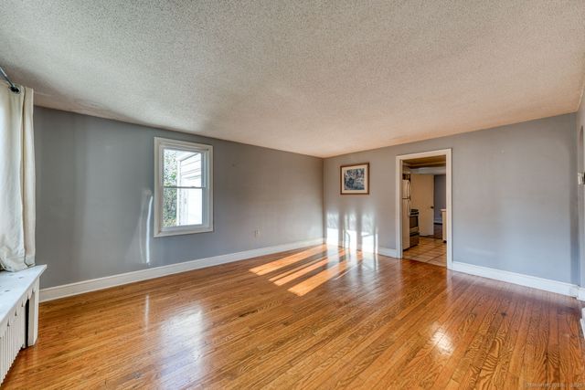 86 Barbara Road, Middletown, CT 06457