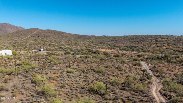 - W Jenny Lin Road -, New River, AZ 85087