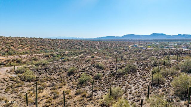 - W Jenny Lin Road -, New River, AZ 85087