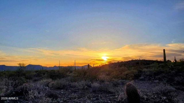- W Jenny Lin Road -, New River, AZ 85087