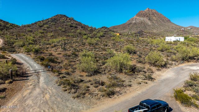 - W Jenny Lin Road -, New River, AZ 85087