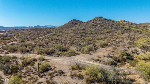 - W Jenny Lin Road -, New River, AZ 85087