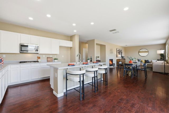 11029 Brattleboro Cir, Mather, CA 95655