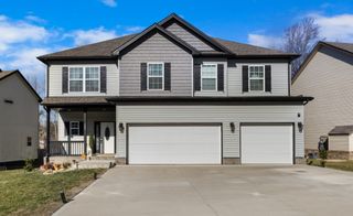 383 Barry Dr, Clarksville, TN 37040
