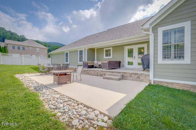 315 Sunrise Drive, Elizabethton, TN 37643