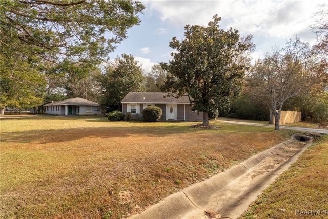 51 Forrest Avenue, Wetumpka, AL 36092
