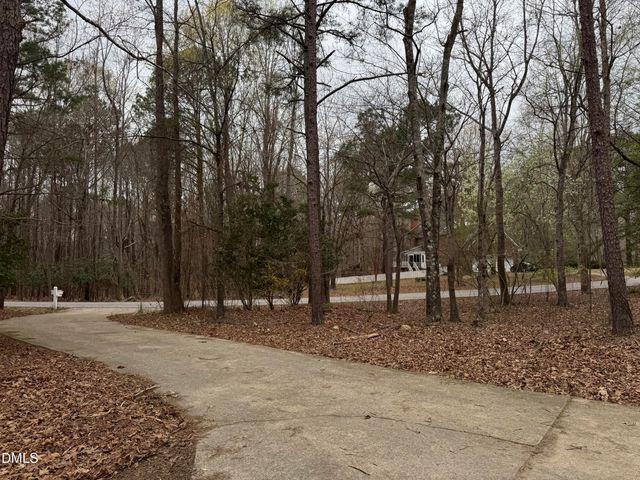 2100 Neuse Colony Drive, Clayton, NC 27527