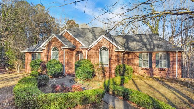 2100 Neuse Colony Drive, Clayton, NC 27527