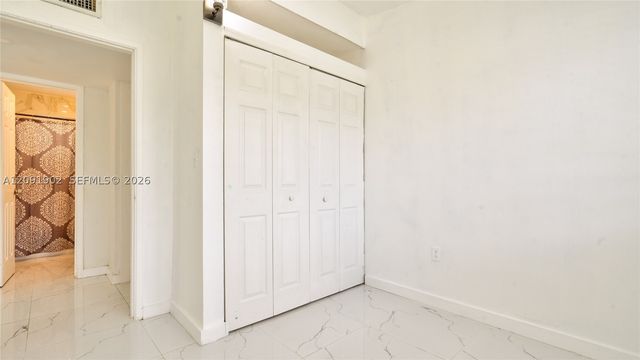 4250 SW 39th St, West Park, FL 33023