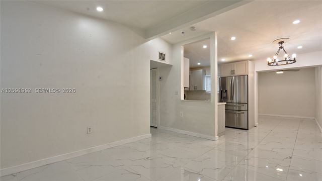 4250 SW 39th St, West Park, FL 33023