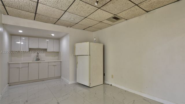 4250 SW 39th St, West Park, FL 33023