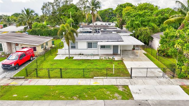 4250 SW 39th St, West Park, FL 33023