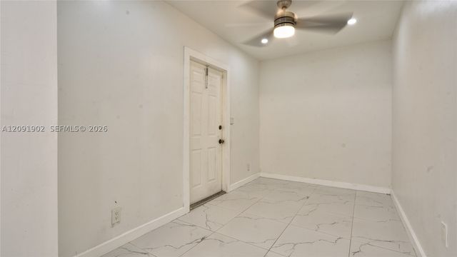 4250 SW 39th St, West Park, FL 33023