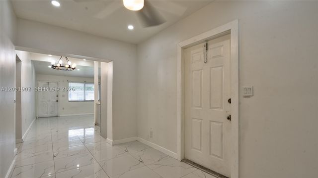 4250 SW 39th St, West Park, FL 33023