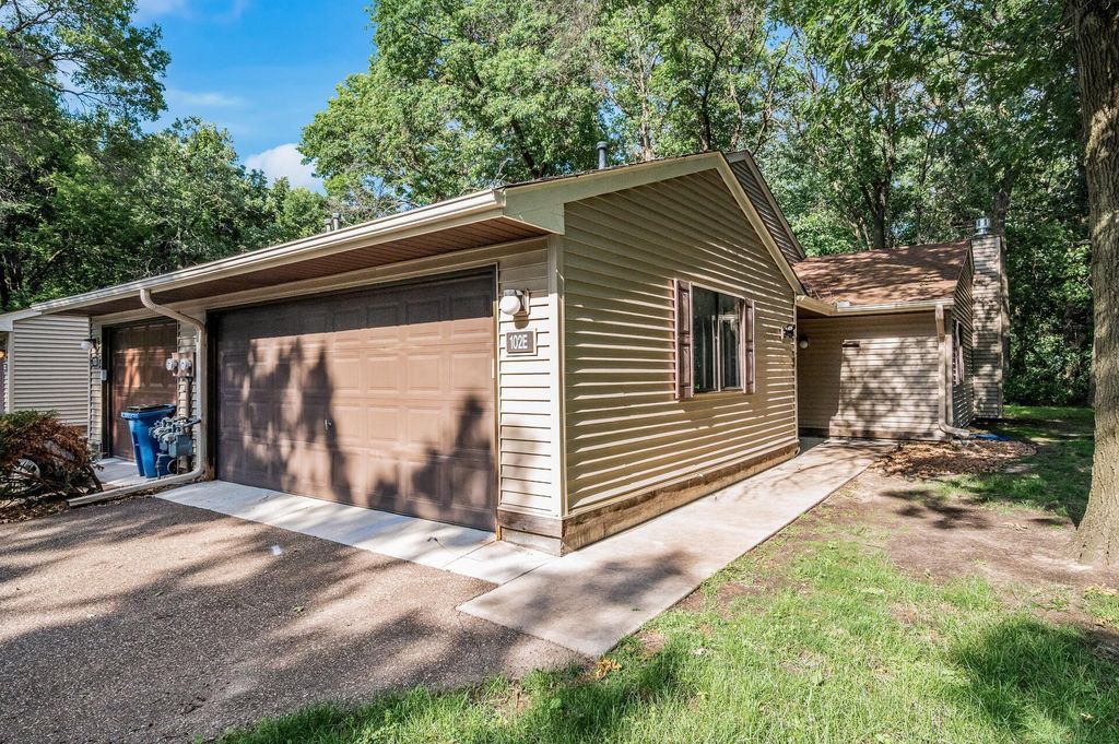 102 South Drive E, Circle Pines, MN 55014