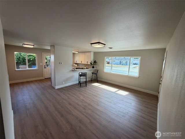 857 S 72nd Street, Tacoma, WA 98408
