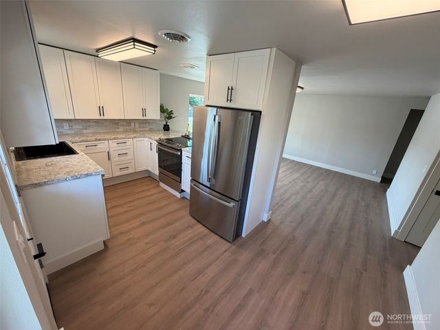 857 S 72nd Street, Tacoma, WA 98408