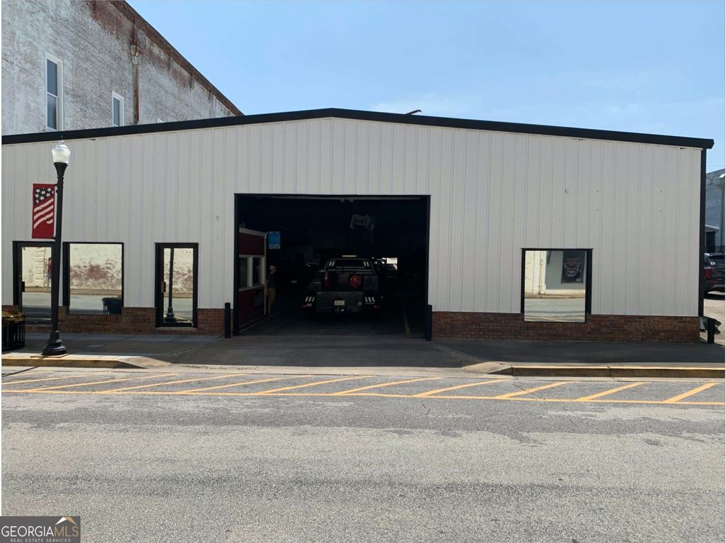 19 S McIntosh Street, Elberton, GA 30635 — exterior