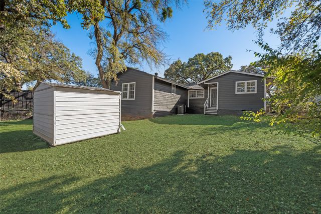 4249 Crenshaw Avenue, Fort Worth, TX 76105