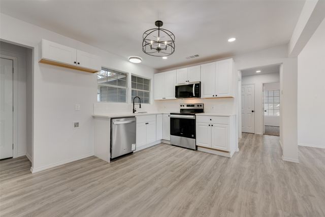 4249 Crenshaw Avenue, Fort Worth, TX 76105