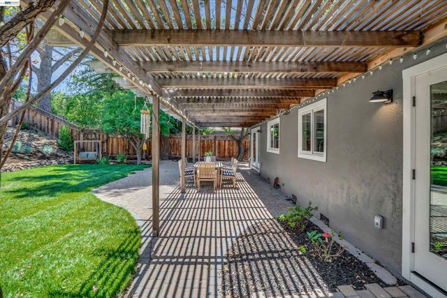 3629 Perada Dr, Walnut Creek, CA 94598
