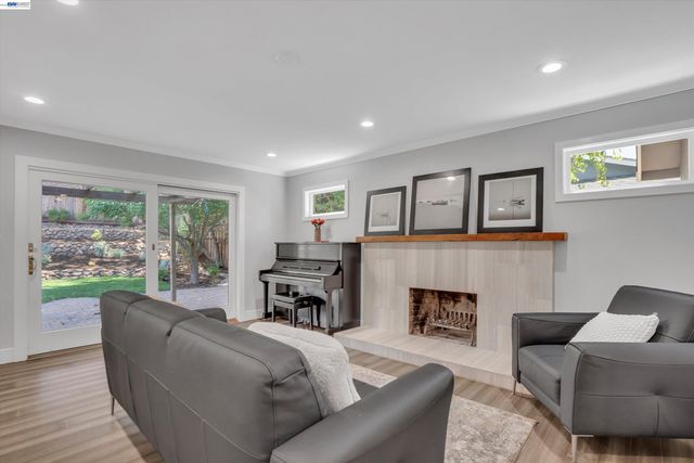 3629 Perada Dr, Walnut Creek, CA 94598