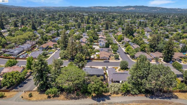 3629 Perada Dr, Walnut Creek, CA 94598
