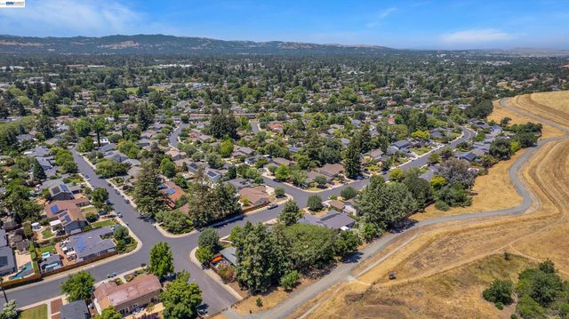 3629 Perada Dr, Walnut Creek, CA 94598