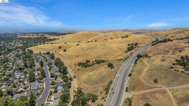 3629 Perada Dr, Walnut Creek, CA 94598