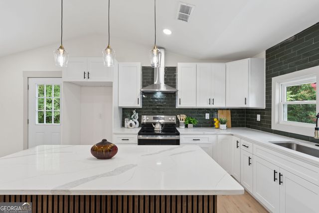2720 Sherwood Road SE, Smyrna, GA 30082