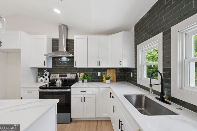 2720 Sherwood Road SE, Smyrna, GA 30082