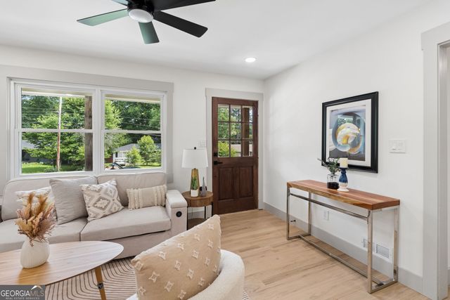 2720 Sherwood Road SE, Smyrna, GA 30082