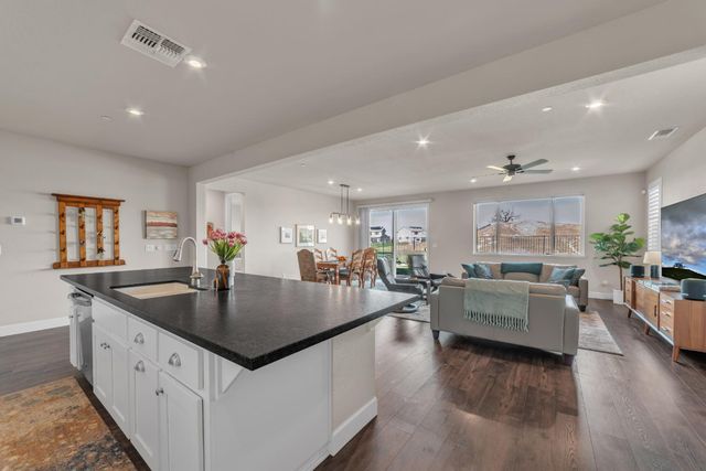 4544 Stone Ranch Dr, Folsom, CA 95630