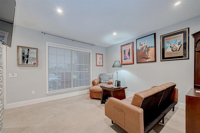 1860 White Oak Drive 375, Houston, TX 77009