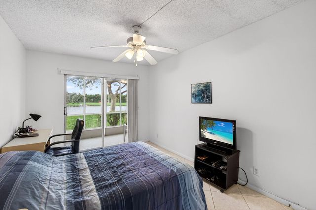 1009 Hythe A, Boca Raton, FL 33434