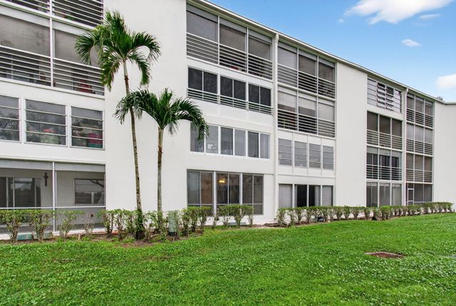 1009 Hythe A, Boca Raton, FL 33434