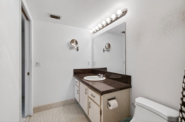 1009 Hythe A, Boca Raton, FL 33434